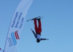 Лев Сивенков и Дарья Кудрявцева - победители первого этапа Кубка России по лыжной акробатике 
