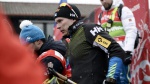 Финский лыжник упал в обморок после марафона в Фалуне