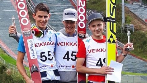 Старт Континентального кубка по прыжкам с трамплина выиграл двоеборец 