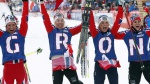 Норвежские лыжницы перепутали куртки с буквами своей страны