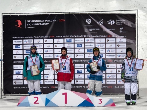 Дмитрий Колесников и Анастасия Смирнова - чемпионы России в парном могуле