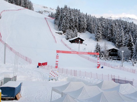 Женский скоростной спуск в Кран-Монтане перенесен на воскресенье