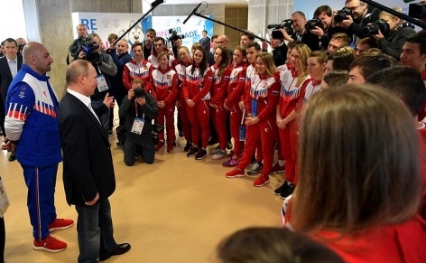 Владимир Путин встретился со спортсменами в Деревне Универсиады