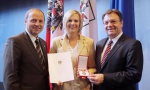 Николь Хосп получила государственную награду Австрии