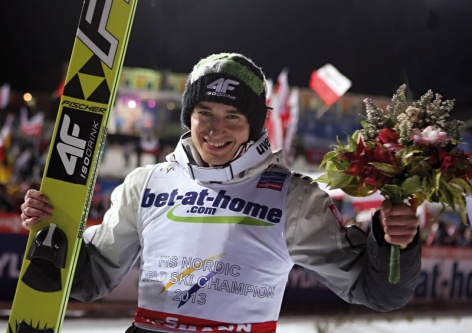 Камил Стох победил на финском этапе Кубка мира по прыжкам на лыжах