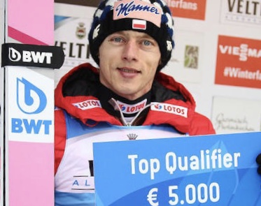 Давид Кубацки выиграл квалификацию в Гармиш-Партенкирхене