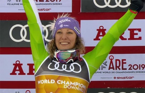 Двукратная чемпионка мира встала на лыжи после травмы