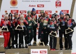 Немецкие летающие лыжницы выиграли командный старт на ЧМ