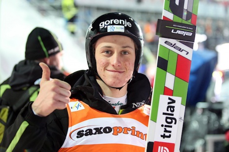 Петер Превц победил во втором старте этапа Кубка мира по прыжкам на лыжах 