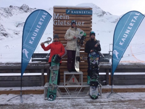 Елена Костенко выиграла этап Кубка Европы в сноубордическом биг-эйре