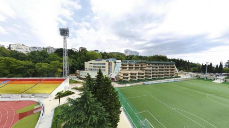 Горнолыжницы начали сбор по физподготовке в Сочи