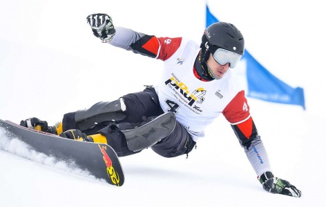 Соболев и Быкова выиграли параллельный гигантский слалом на этапе КМ