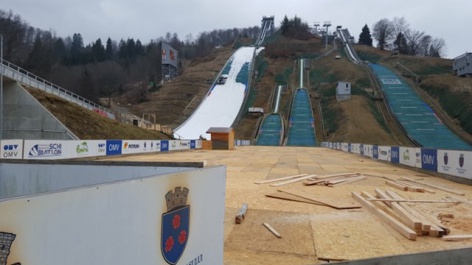 Женский Кубок мира по прыжкам с трамплина завершен, последние этапы перенесены не будут