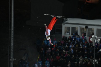 На чемпионате страны разыграли медали в командной акробатике