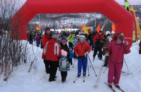 В Мурманске открыли освещенную лыжную трассу