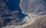Завершена укладка асфальта на всех мостах новой трассы, ведущей к горным олимпийским объектам Сочи