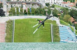Австрийский двоеборец упал вниз головой во время прыжка