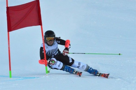 Элис Робинсон - чемпионка мира среди юниорок в слаломе-гиганте