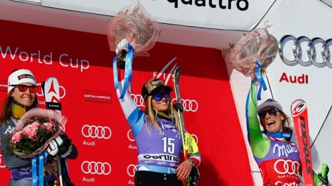 Gut gets first downhill victory of the season