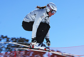 Owens takes pressure off for Olympic finale