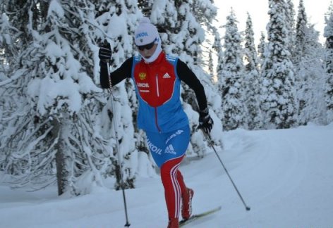 Юлия Тихонова и Николай Хохряков – чемпионы России по лыжным гонкам в скиатлоне